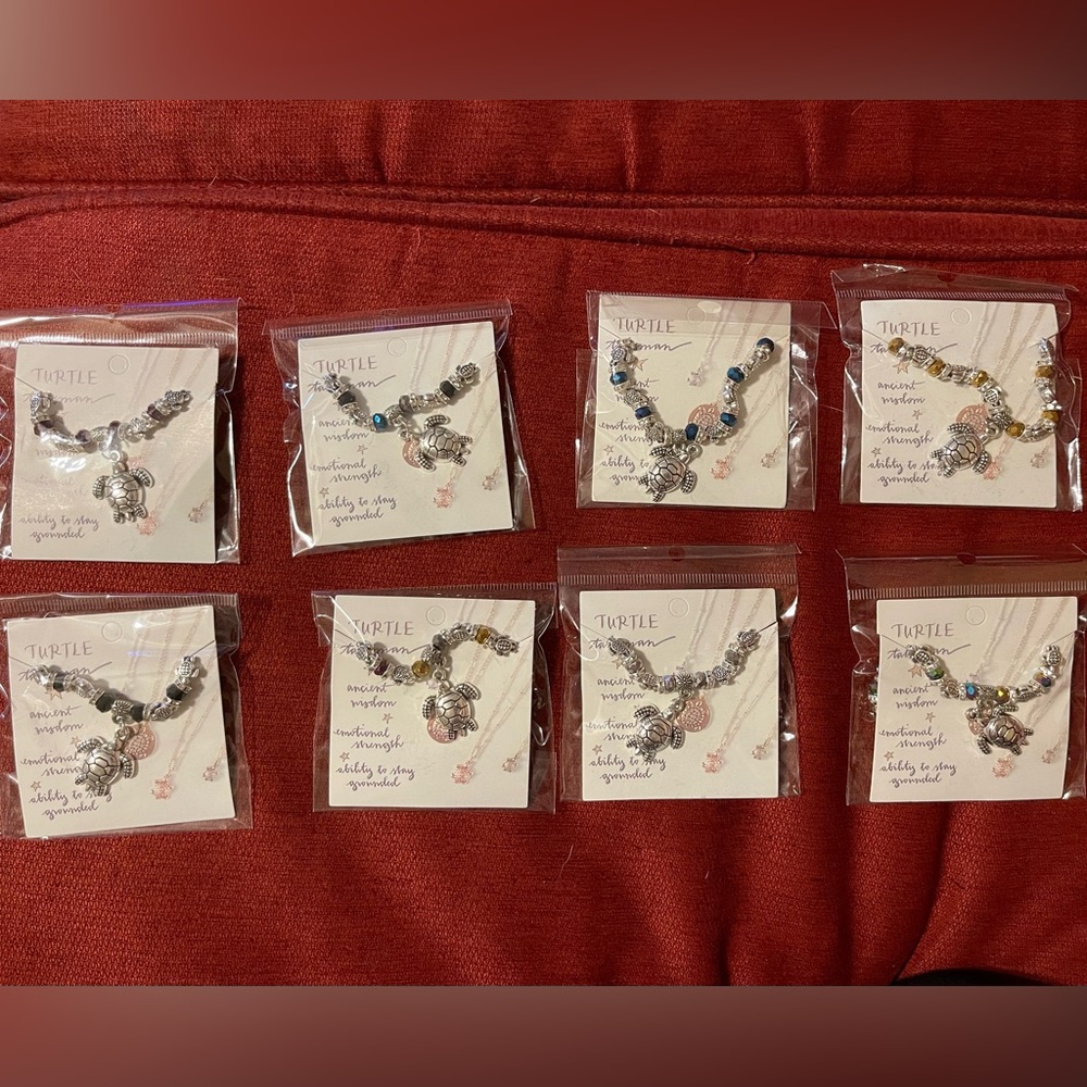 Turtle Stretchy bracelet. NWOT